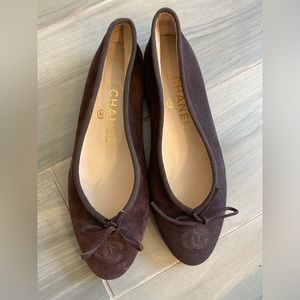 Chanel chocolate suede flats